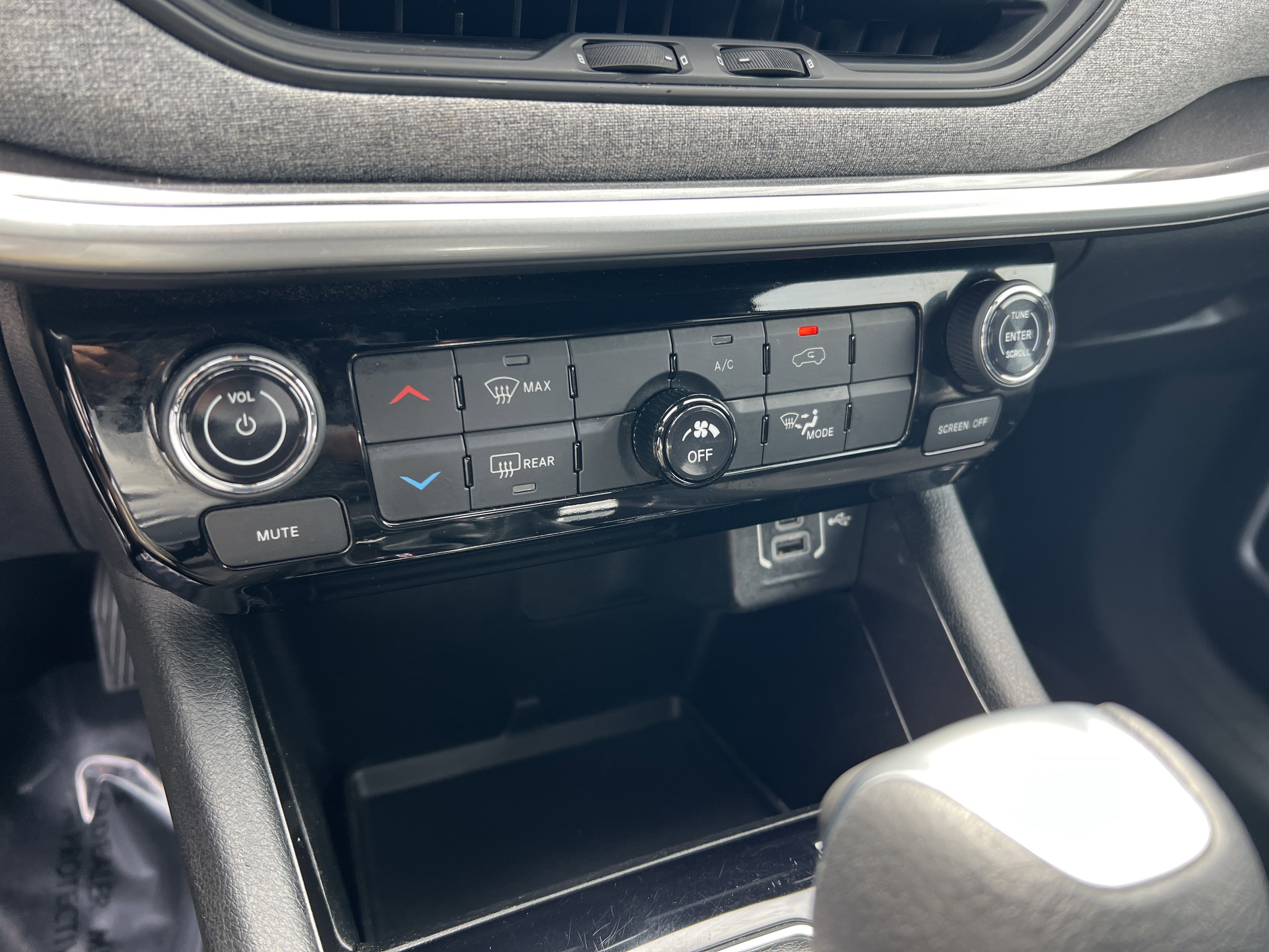 Used 2023 Jeep Compass Sport AWD/4WD image 26