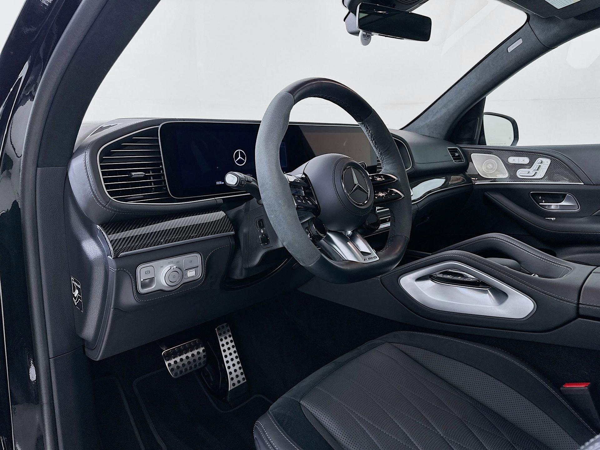 Used 2025 Mercedes-Benz GLS 63 AMG 4MATIC image 10