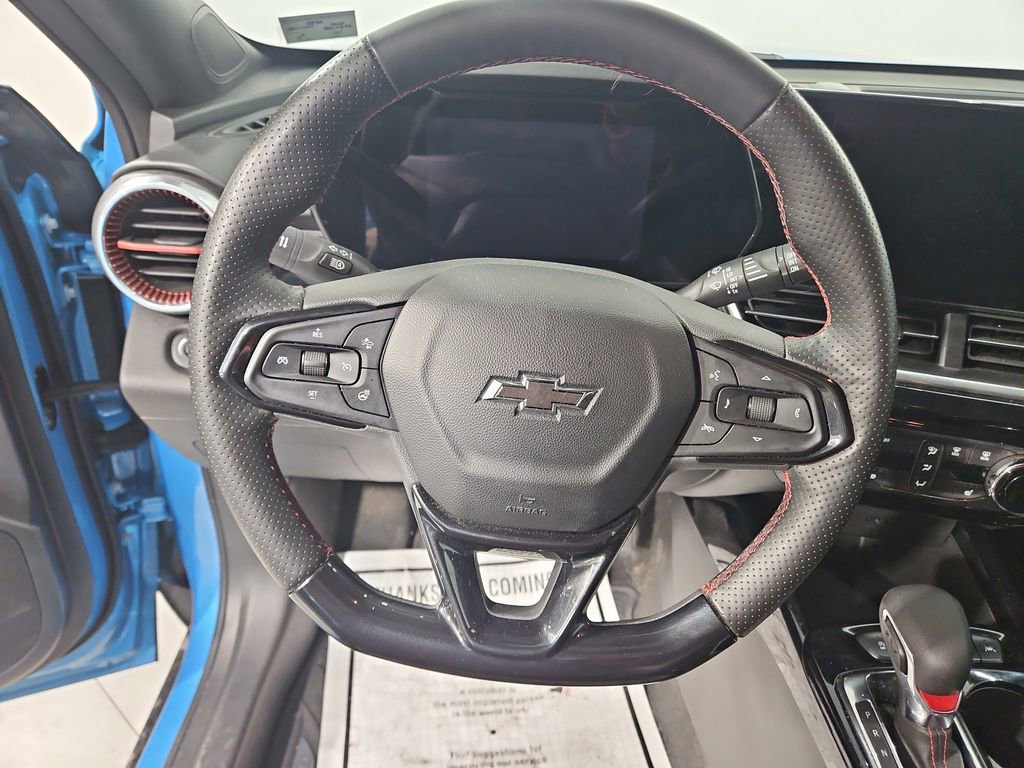 Used 2025 Chevrolet Trax RS w/ Driver Confidence Package image 15