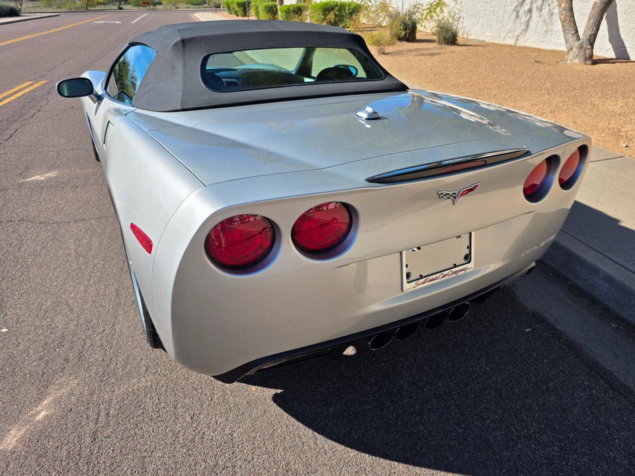 Used 2005 Chevrolet Corvette Convertible w/ Preferred Equipment Group RWD image 25