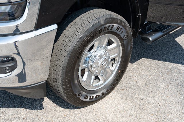Used 2025 RAM 2500 Tradesman AWD/4WD image 11