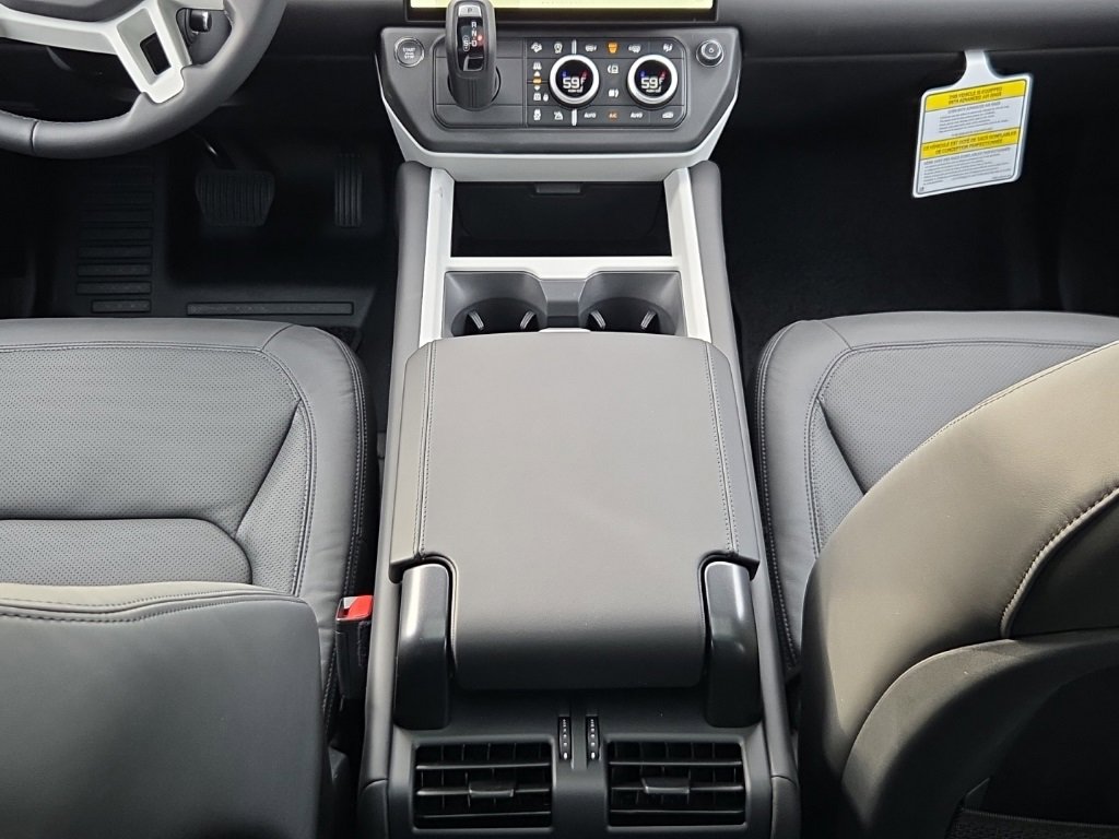 New 2026 Land Rover Defender 110 X-Dynamic SE image 23