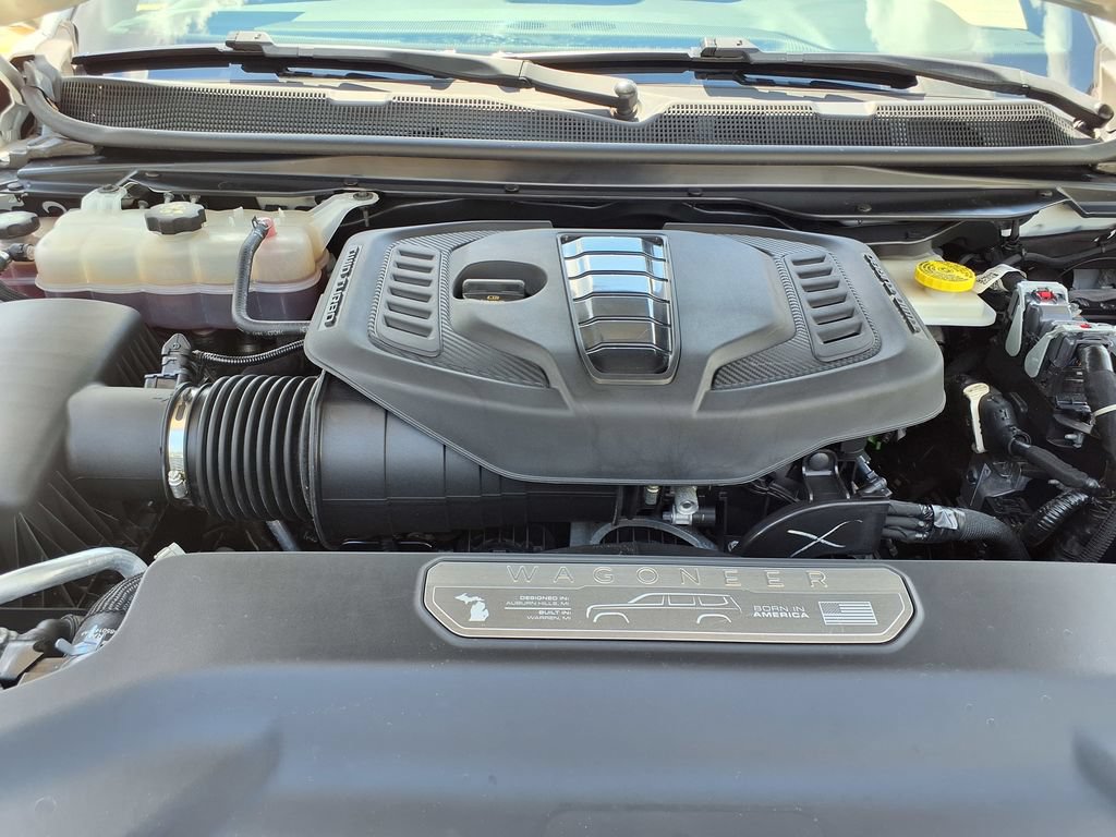 Used 2024 Jeep Wagoneer Series II w/ Flexible Seating Group RWD image 37