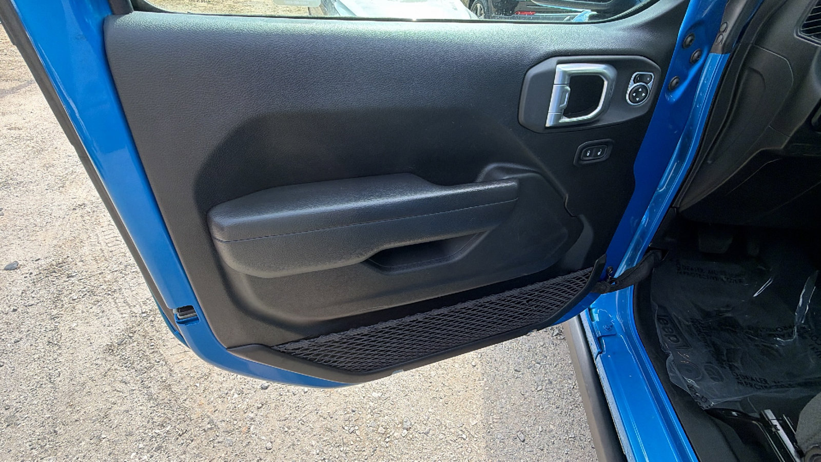 Used 2024 Jeep Gladiator Sport AWD/4WD image 14