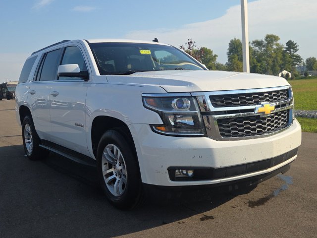 Used 2015 Chevrolet Tahoe LT w/ Luxury Package AWD/4WD image 2