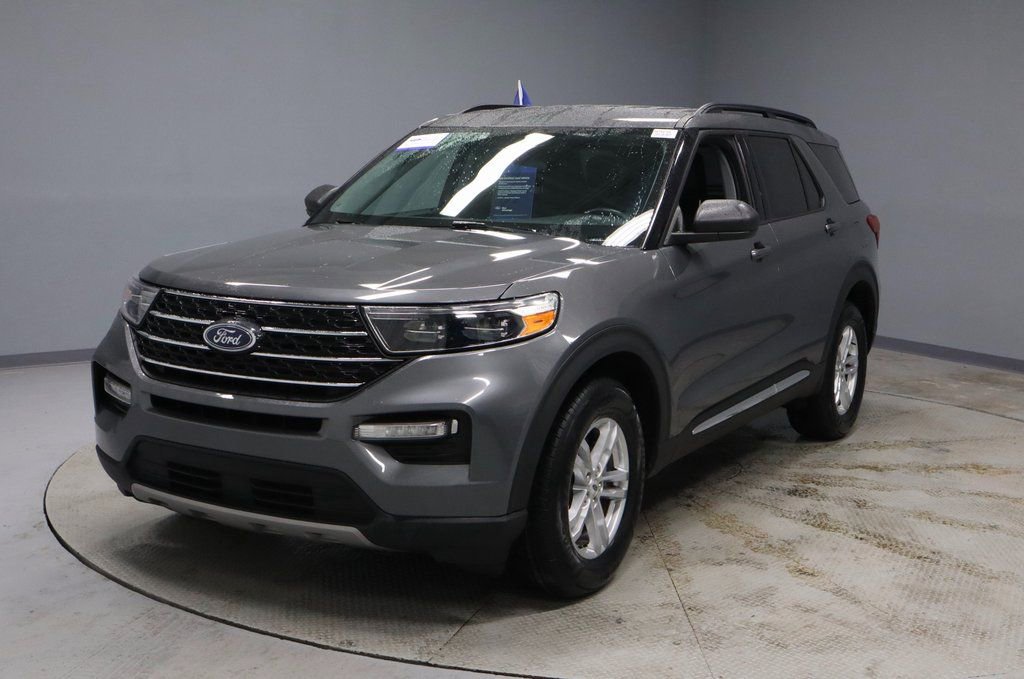 Certified 2023 Ford Explorer XLT w/ Equipment Group 202A image 6