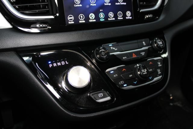 Used 2019 Chrysler Pacifica Touring-L w/ S Appearance Package FWD image 14