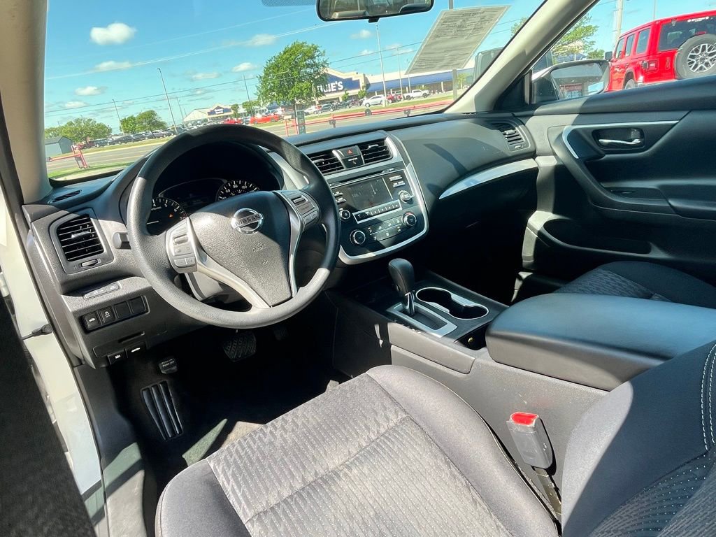 Used 2016 Nissan Altima 2.5 S w/ Power Driver Seat Package FWD image 12
