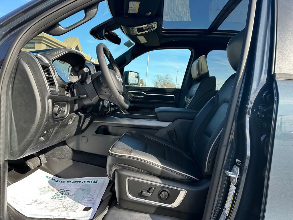 New 2026 RAM 1500 Laramie w/ Sport Appearance Package AWD/4WD image 22