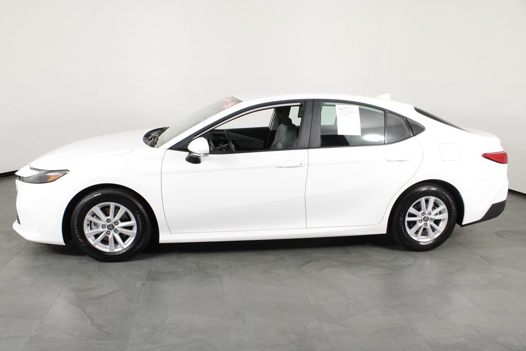 Used 2026 Toyota Camry LE FWD image 11