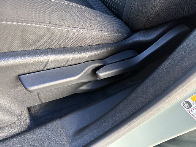Used 2025 Chevrolet Equinox LT w/ Safety and Technology Package FWD image 21