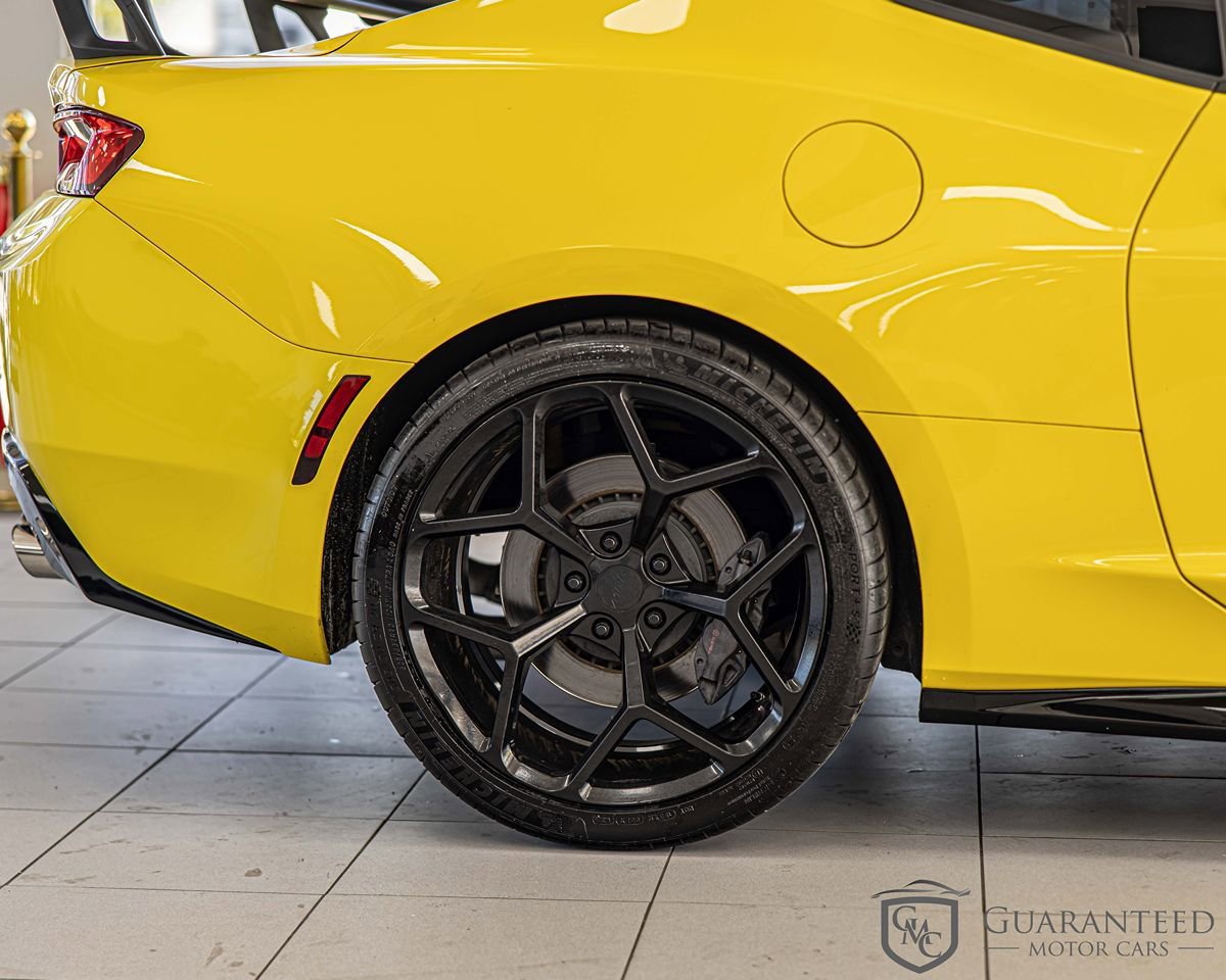 Used 2018 Chevrolet Camaro SS RWD image 10