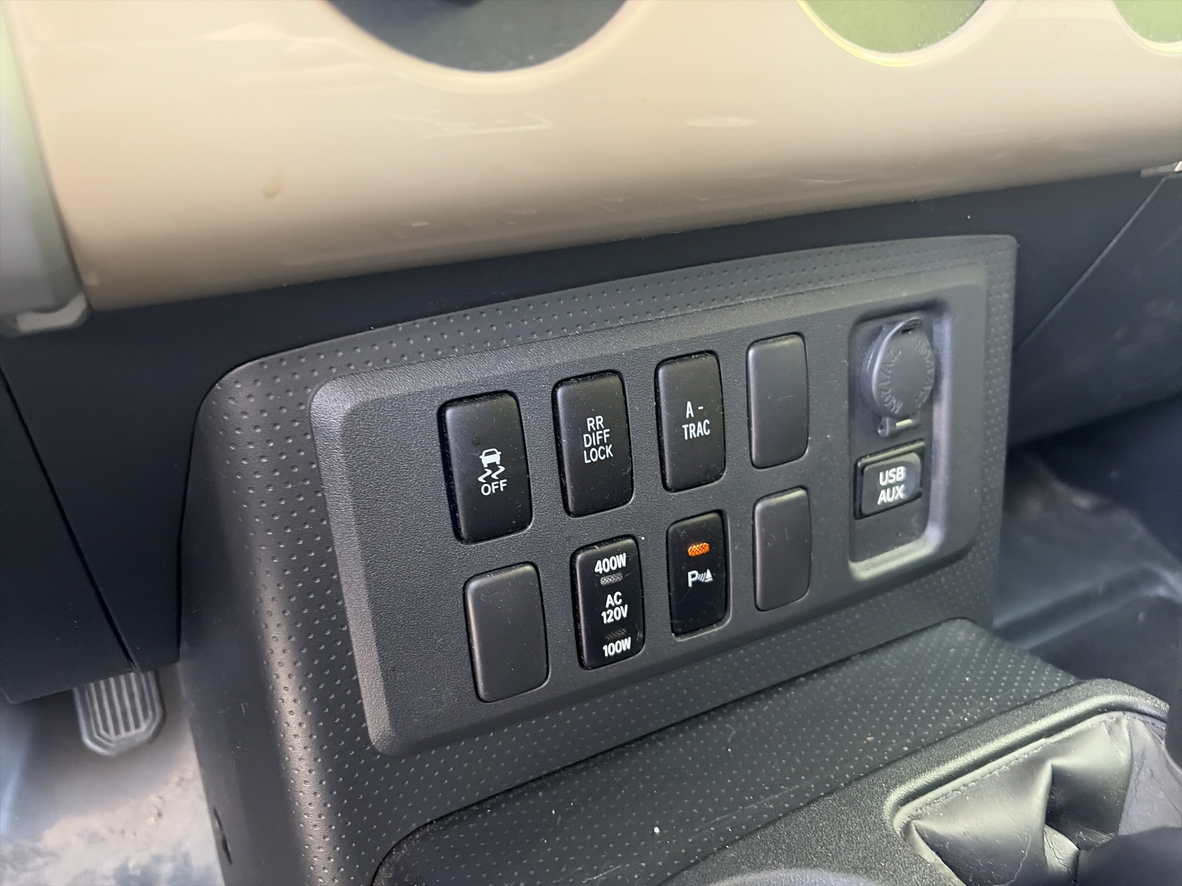 Used 2014 Toyota FJ Cruiser 4WD w/ Upgrade Package image 37