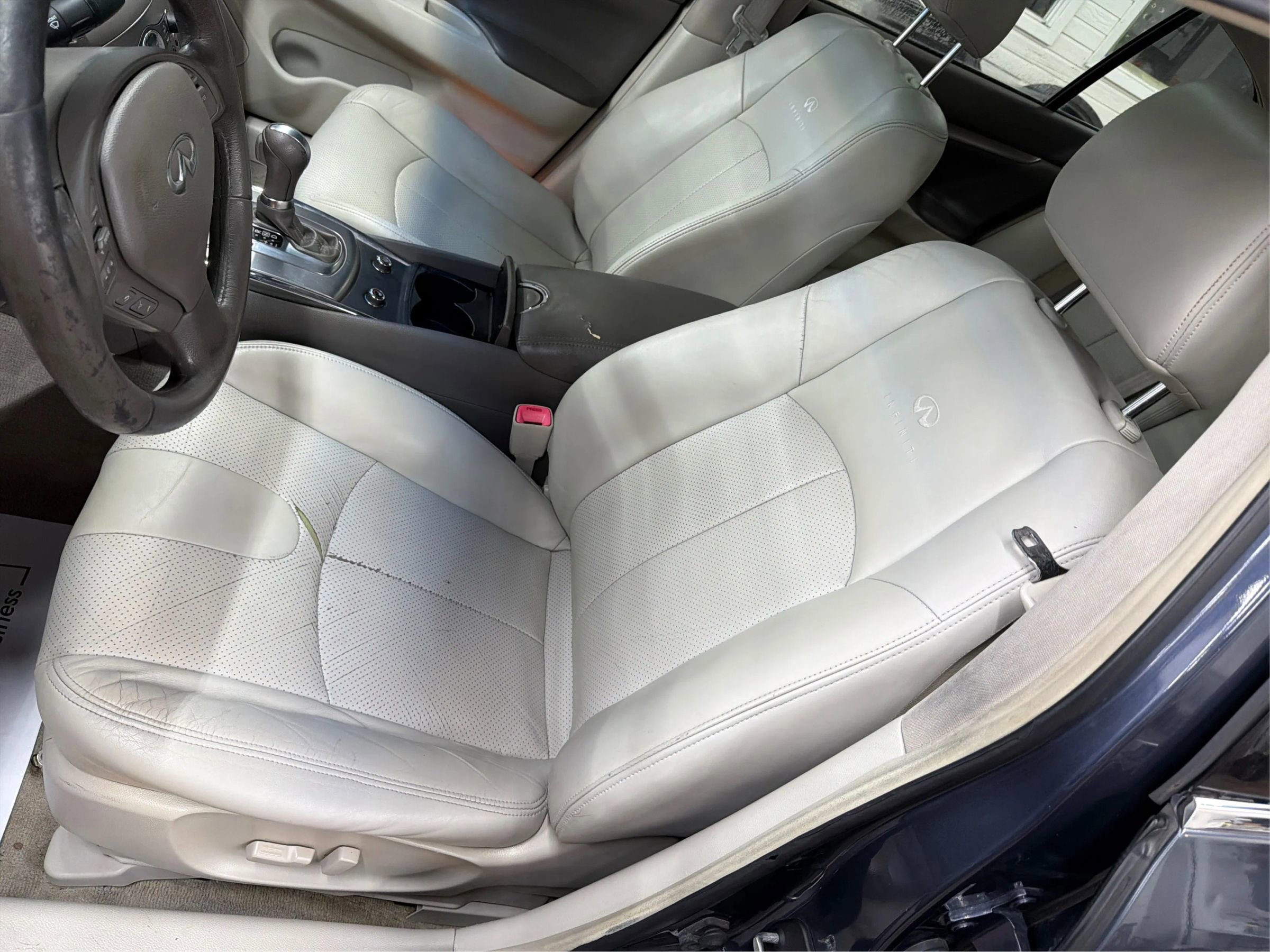 Used 2010 INFINITI G37 Journey w/ Premium Pkg image 32