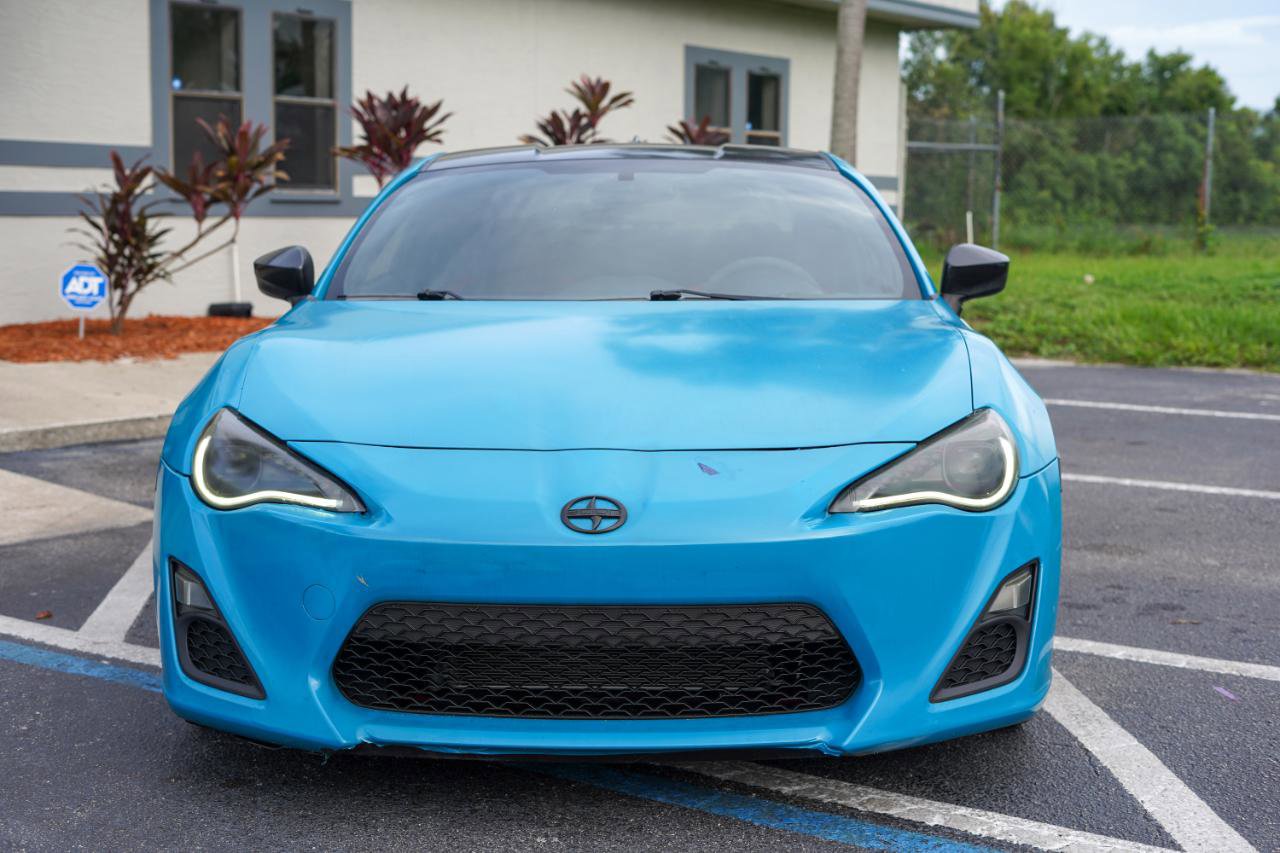 Used 2013 Scion FR-S RWD image 2