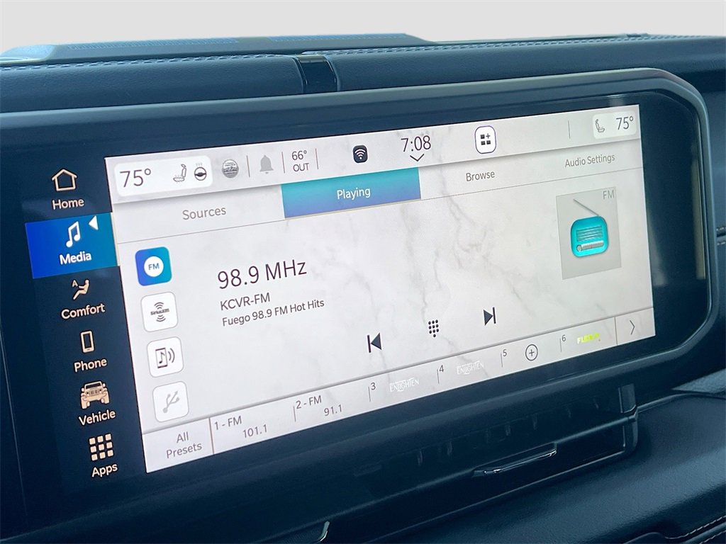 Used 2024 Jeep Gladiator Willys image 14