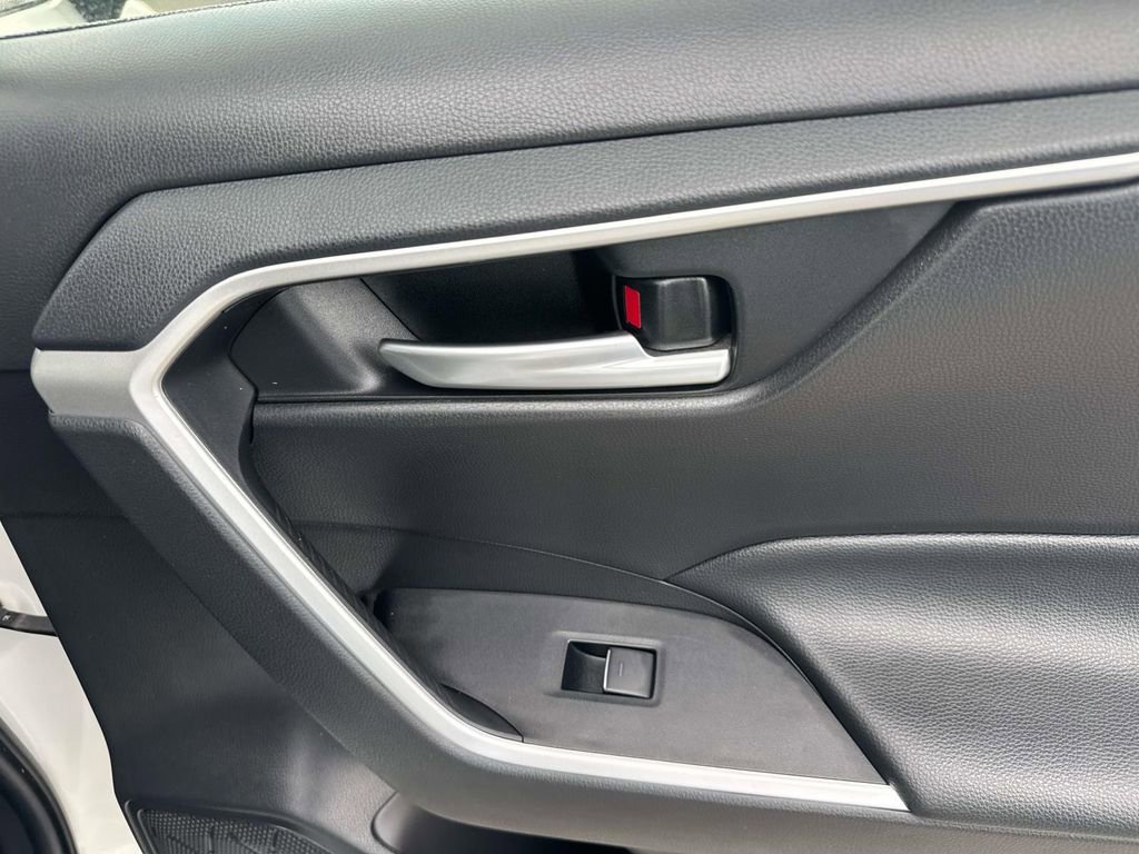 Used 2024 Toyota RAV4 XLE image 15