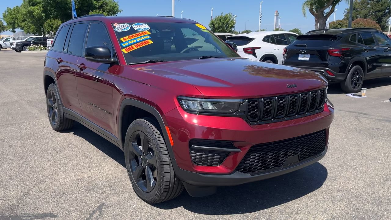 Used 2023 Jeep Grand Cherokee Altitude