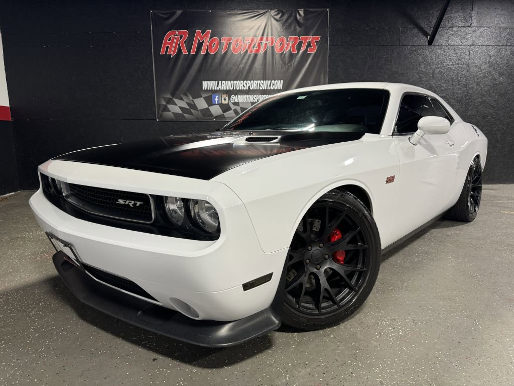 Used 2012 Dodge Challenger SRT8 image 1