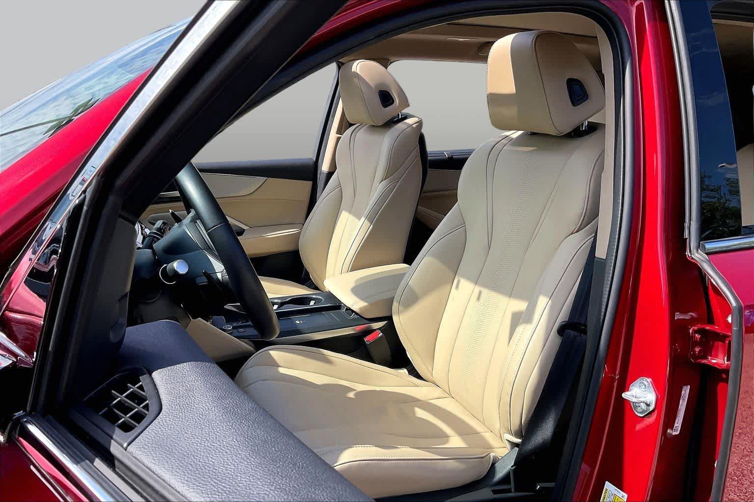 Certified 2025 Acura MDX w/ Technology Package AWD/4WD image 8