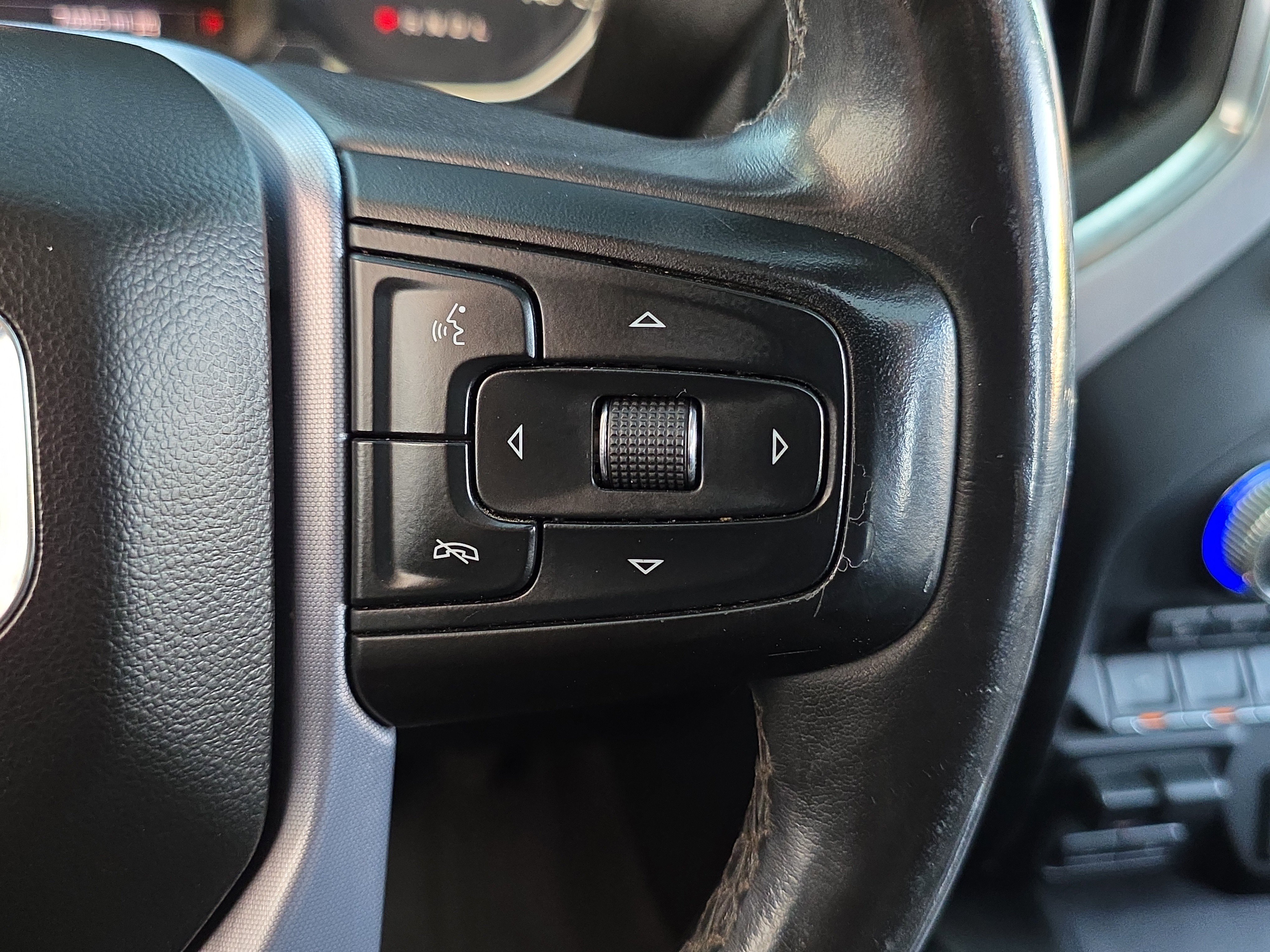 Used 2019 GMC Sierra 1500 SLT w/ SLT Premium Plus Package AWD/4WD image 18