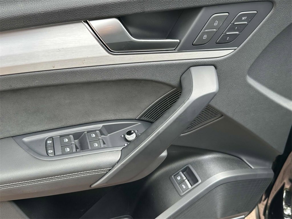 Used 2021 Audi Q5 e Prestige image 24