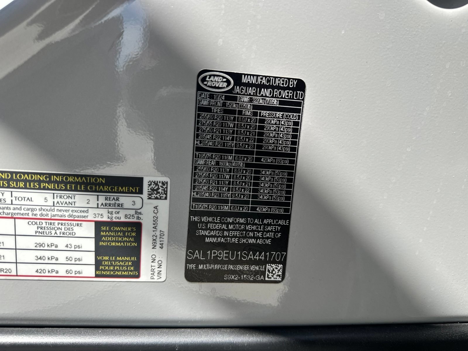 Used 2025 Land Rover Range Rover Sport SE AWD/4WD image 5