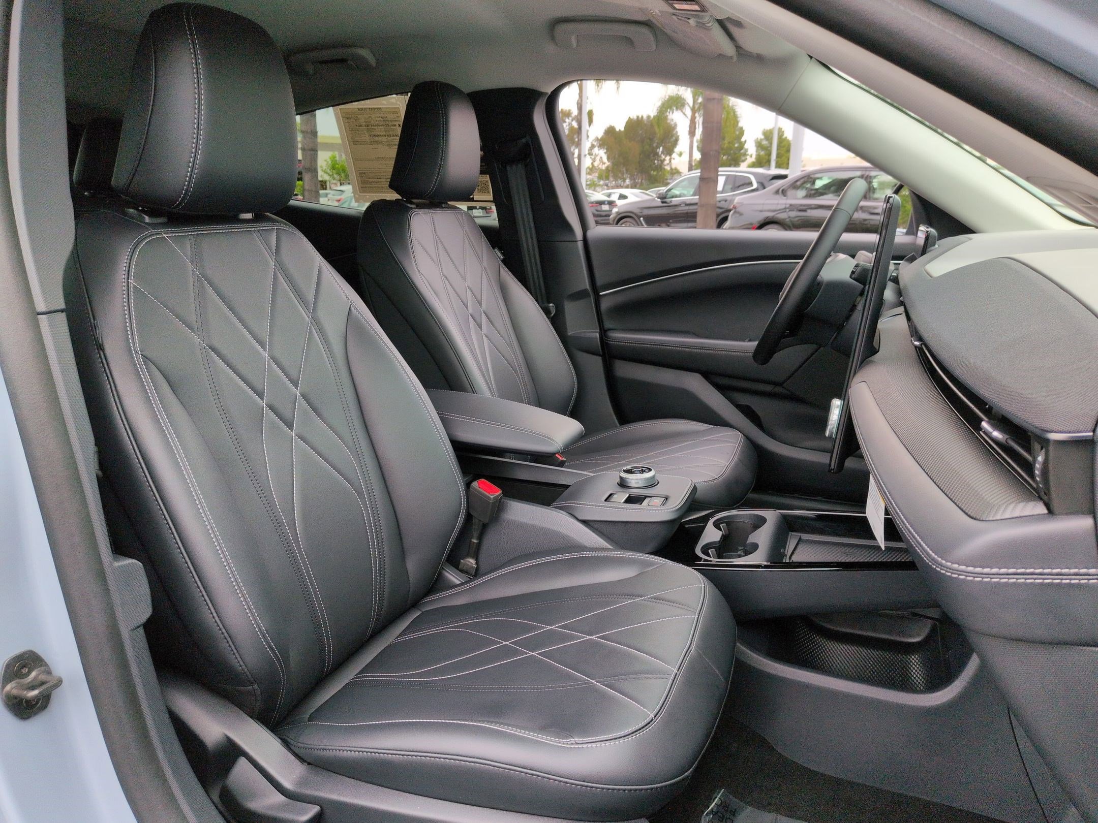 Used 2024 Ford Mustang Mach-E Select w/ Comfort Package Lite image 32