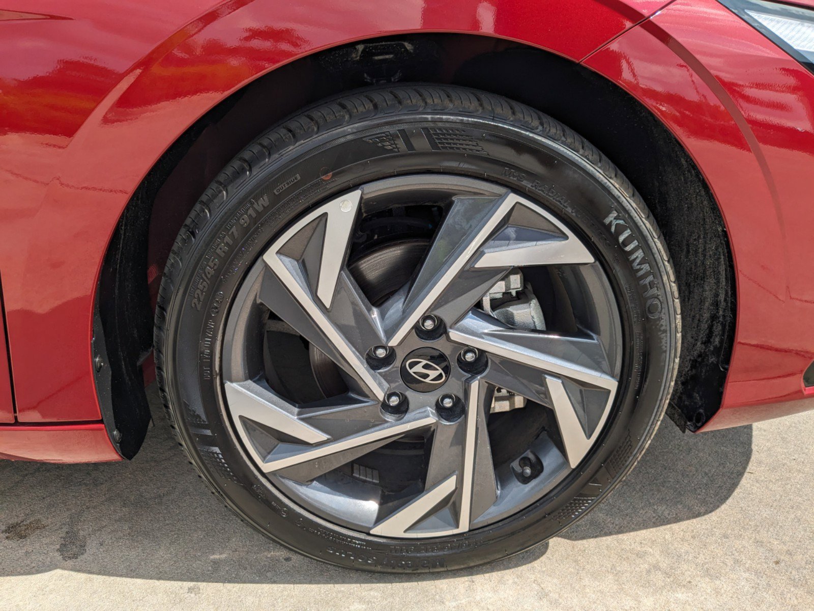 Used 2025 Hyundai Elantra Limited w/ Cargo Package FWD image 9