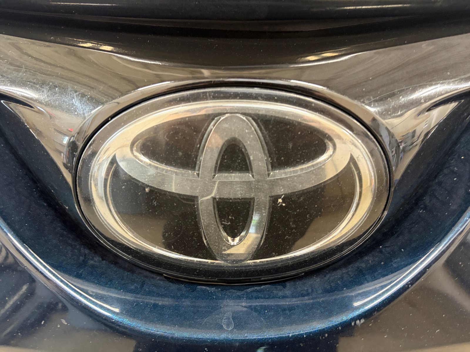 Used 2018 Toyota RAV4 Limited w/ All Weather Liner Package AWD/4WD image 22