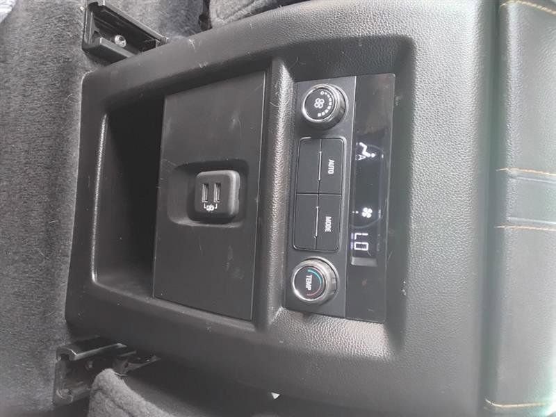 Used 2020 Chevrolet Traverse LT image 28