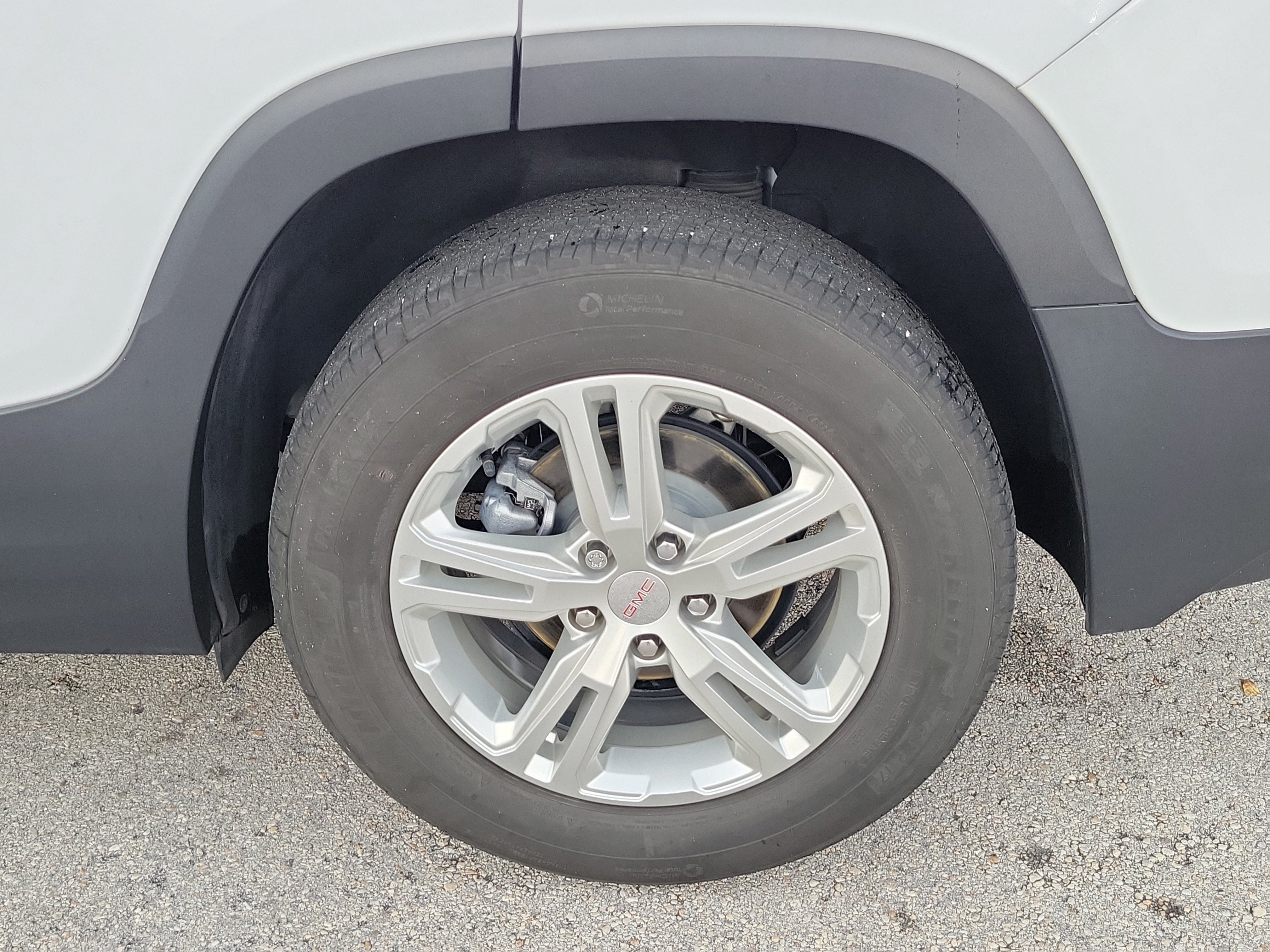 Used 2024 GMC Terrain SLE FWD image 24