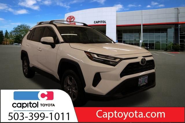Used 2025 Toyota RAV4 XLE image 1