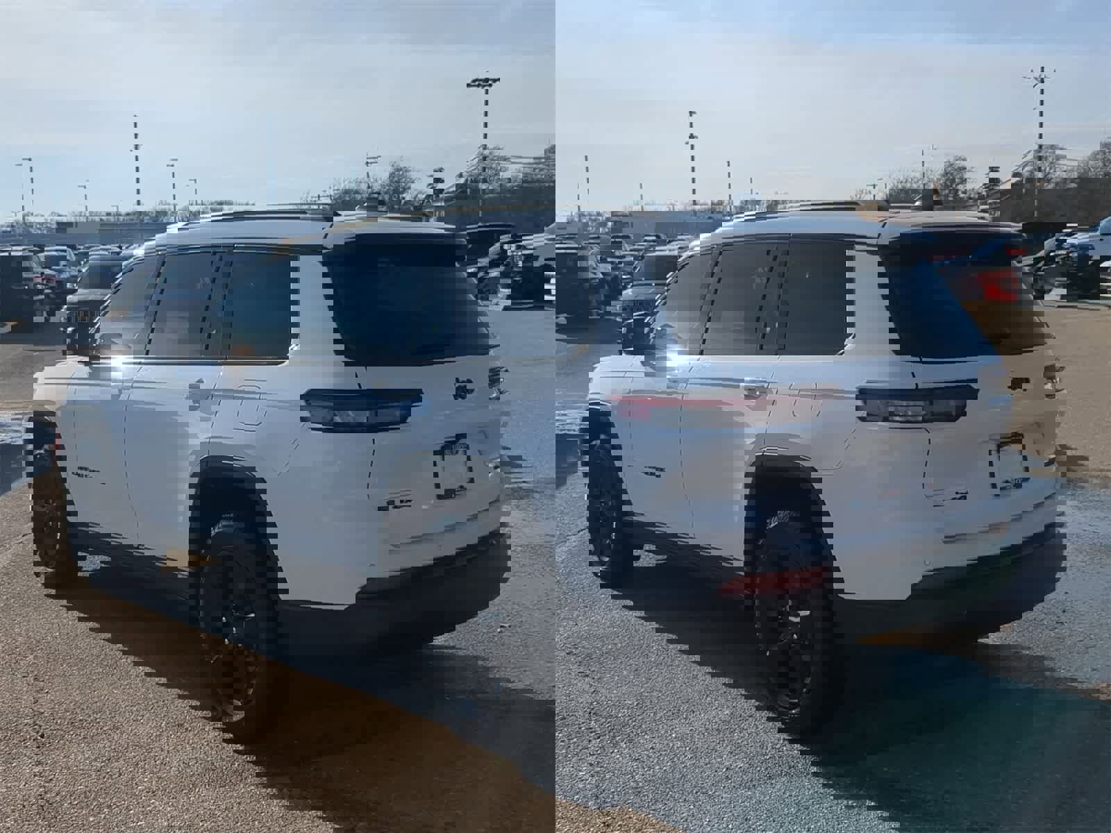 Certified 2022 Jeep Grand Cherokee L Limited w/ Black Appearance Package image 12