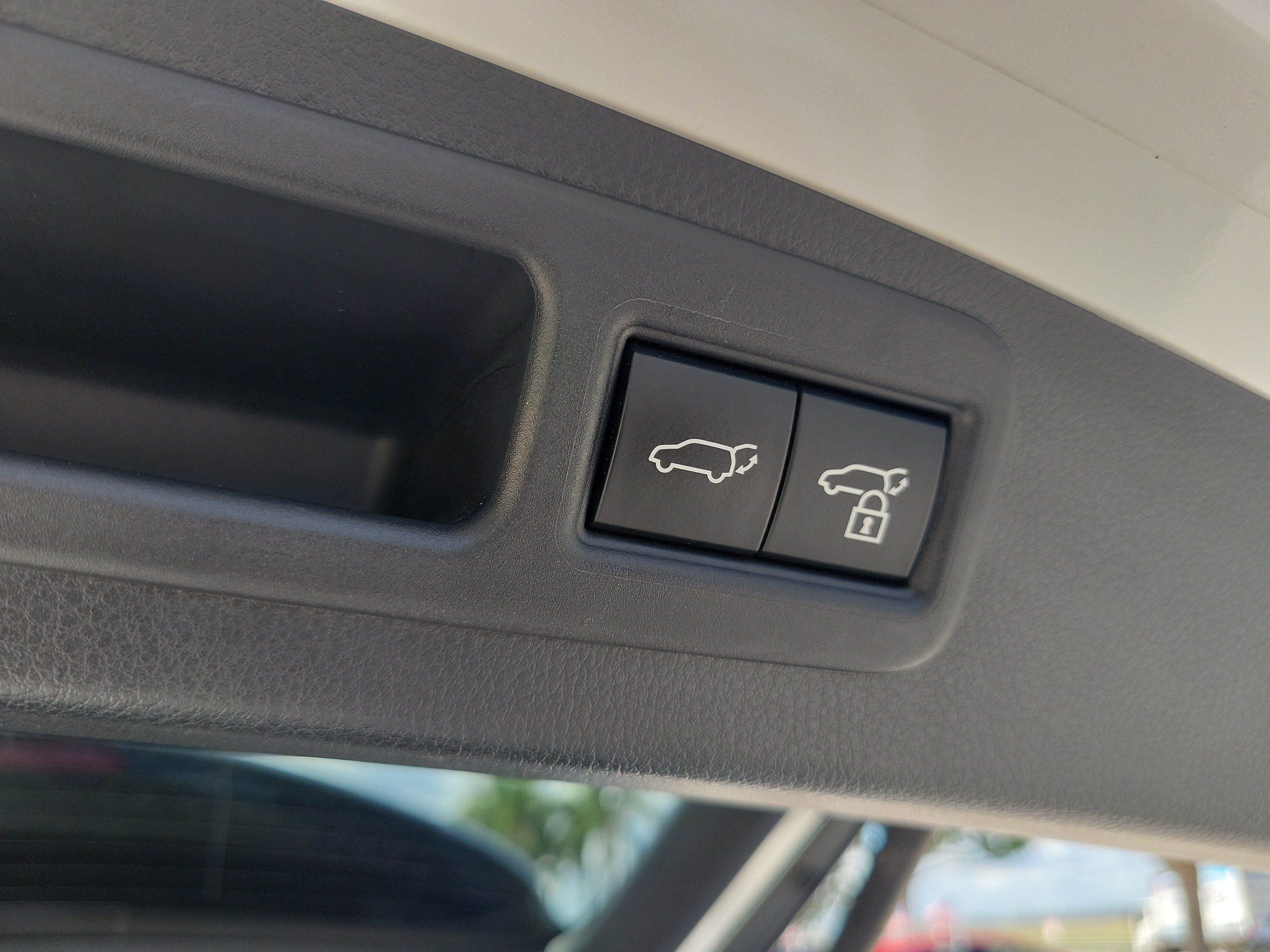 Used 2023 Lexus RX 350 FWD w/ Cold Area Package image 13