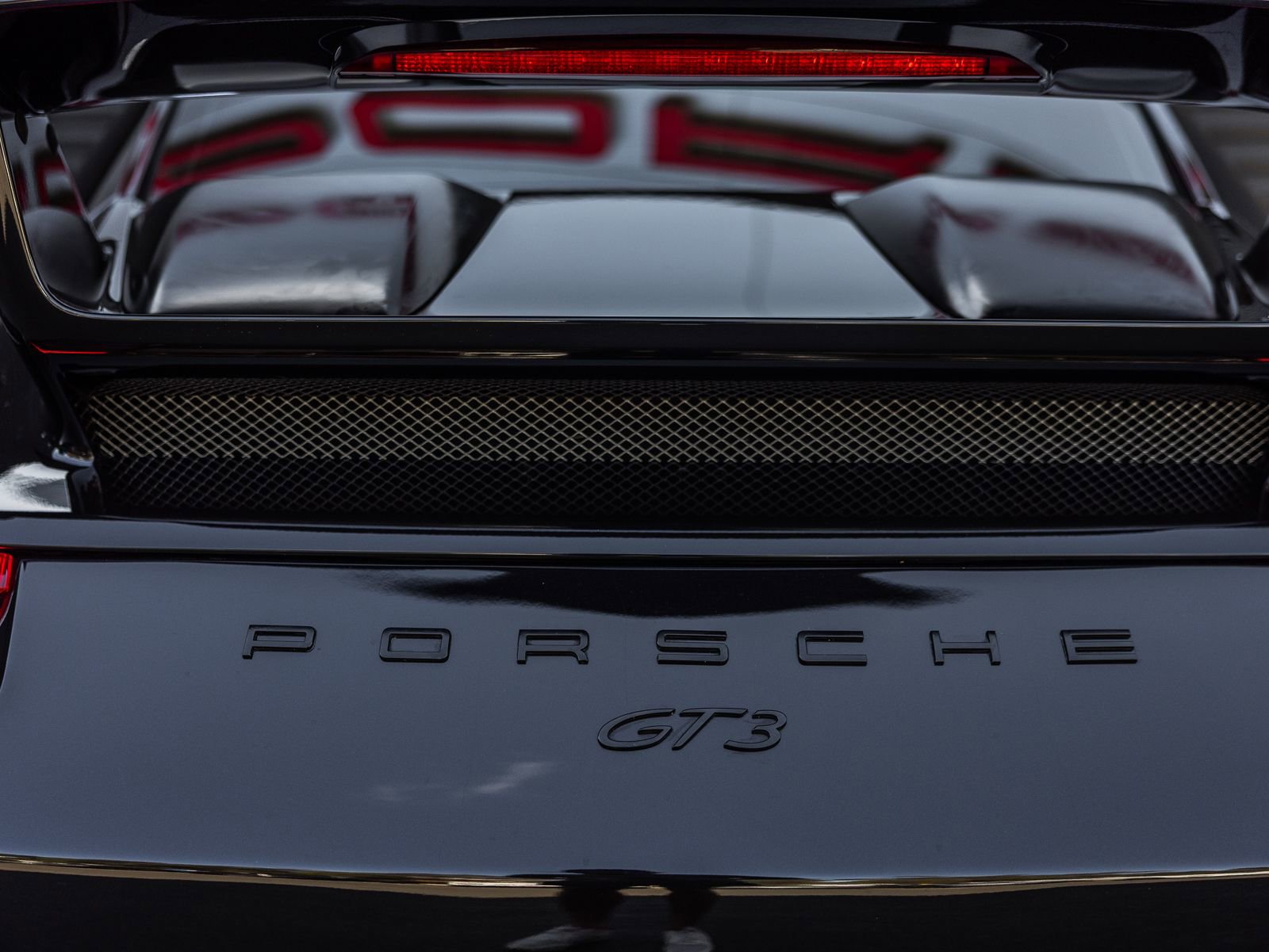 Certified 2018 Porsche 911 GT3 image 29