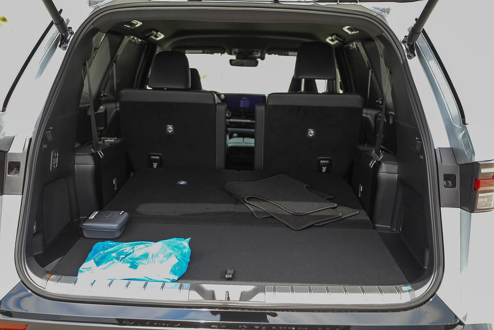 New 2026 Lexus TX 500h AWD image 25