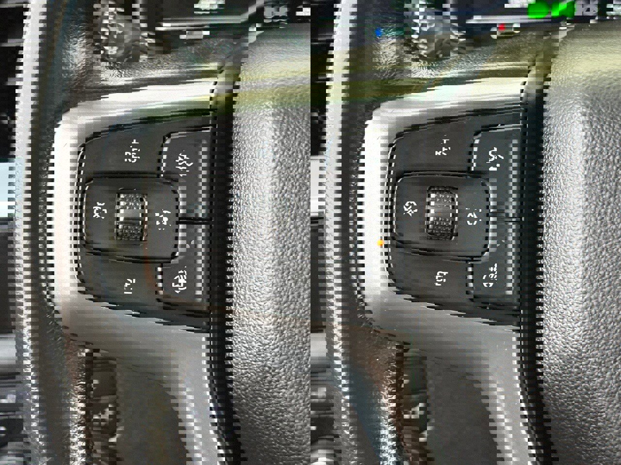 Used 2022 Chevrolet Silverado 1500 LT image 22