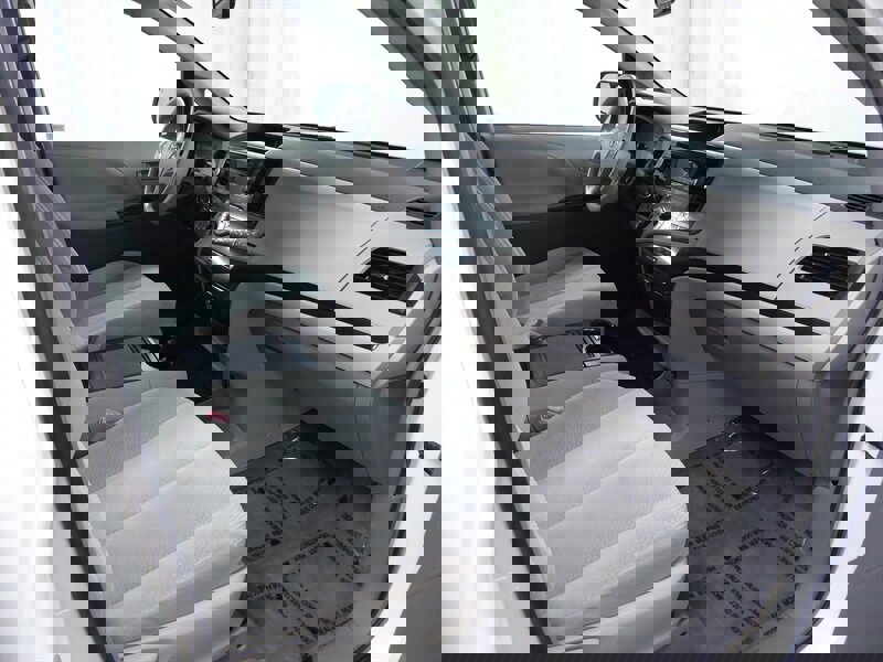 Used 2014 Toyota Sienna LE image 22