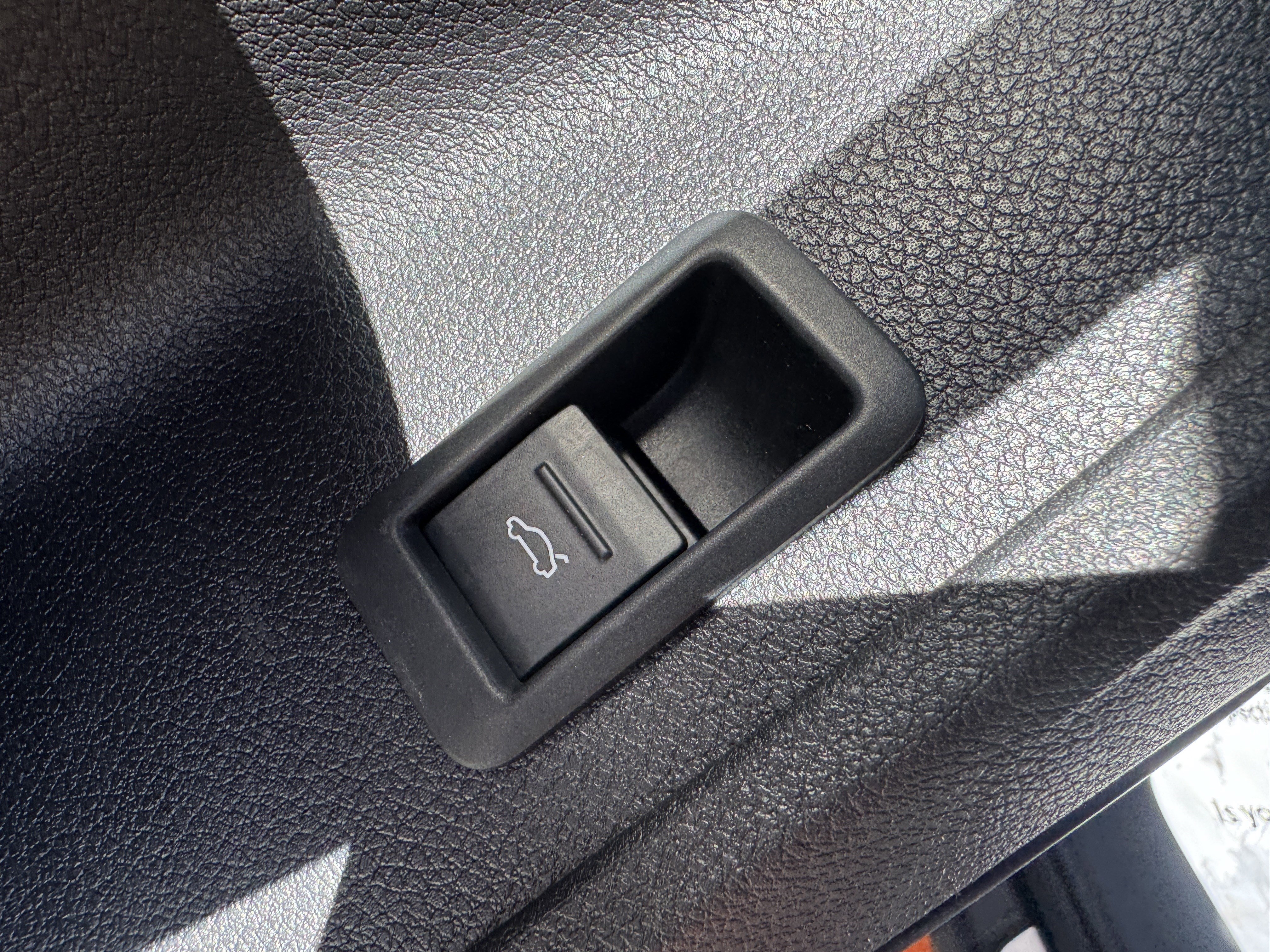 Used 2020 Audi Q3 2.0T Prestige w/ Prestige Package image 11