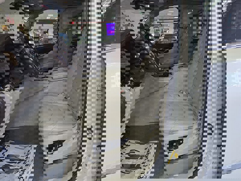 Used 2015 Cadillac Escalade ESV Luxury image 7