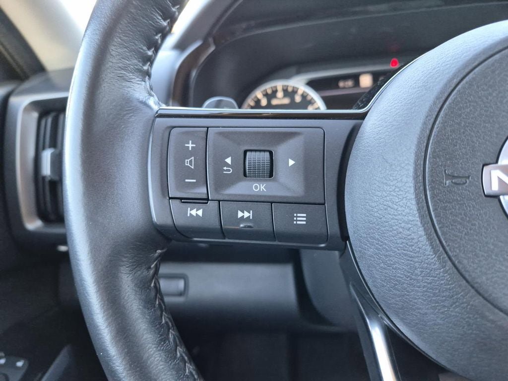Used 2022 Nissan Pathfinder SL image 21