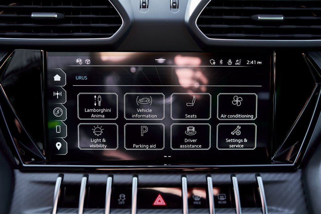 Used 2024 Lamborghini Urus Performante AWD/4WD image 86