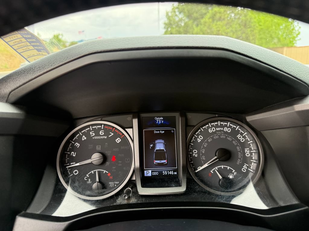 Used 2022 Toyota Tacoma TRD Off-Road AWD/4WD image 13