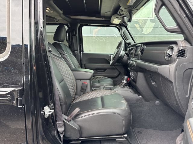 Used 2023 Jeep Wrangler Unlimited Sahara AWD/4WD image 10