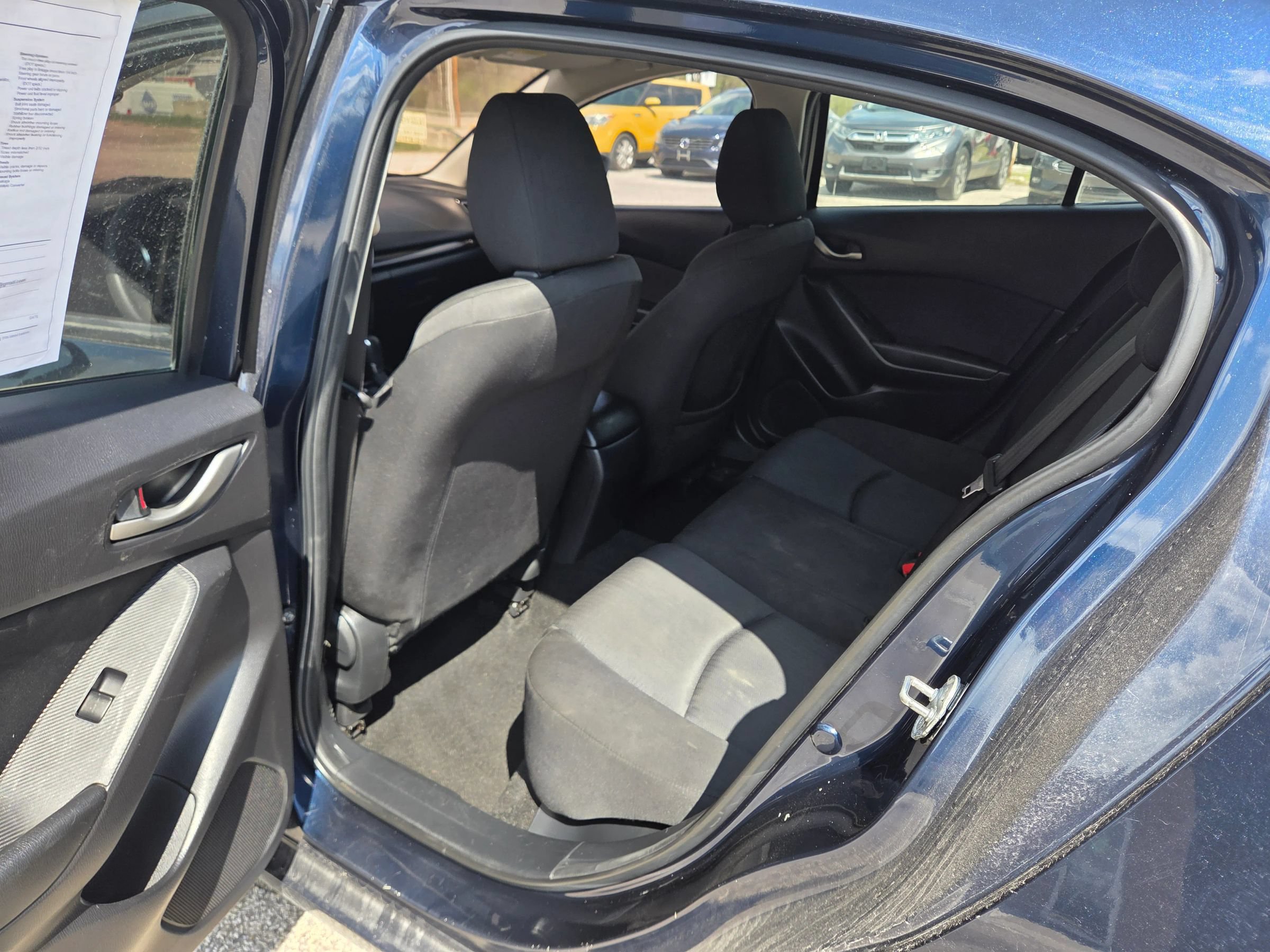 Used 2016 MAZDA MAZDA3 i Sport FWD image 15