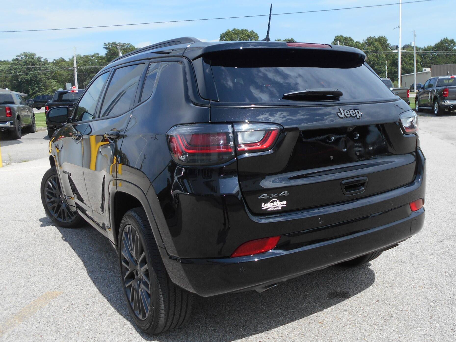 Certified 2023 Jeep Compass High Altitude AWD/4WD image 3