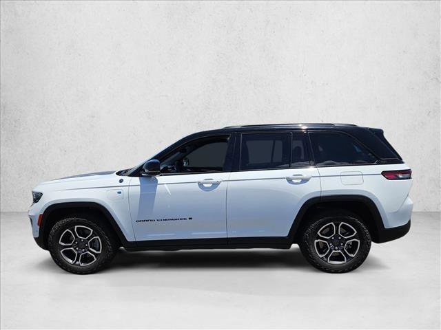 Used 2023 Jeep Grand Cherokee Trailhawk w/ Advanced Protech Group II AWD/4WD image 8