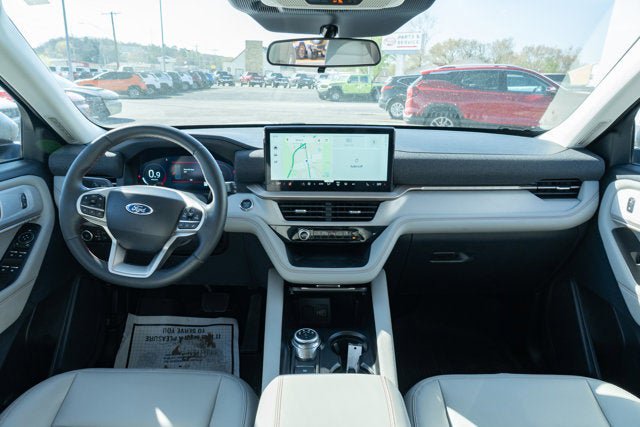 Used 2025 Ford Explorer Active w/ Active Comfort Package AWD/4WD image 29