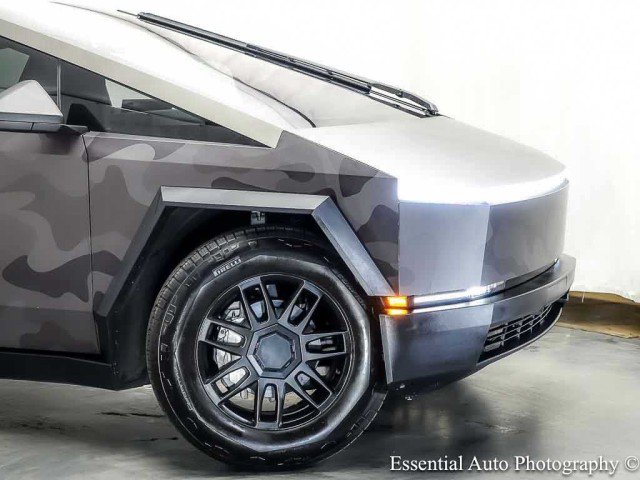 Used 2024 Tesla Cybertruck Cyberbeast AWD/4WD image 3